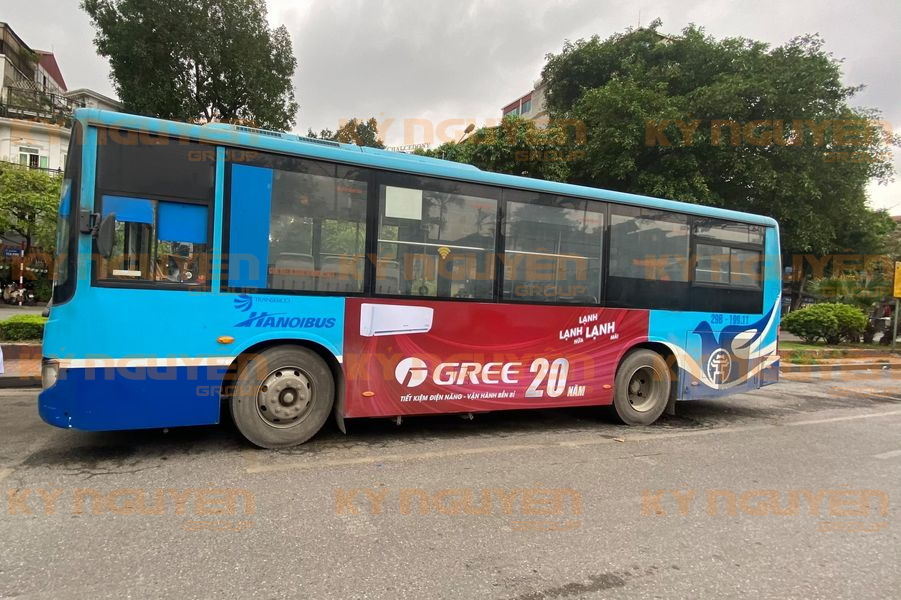 Quảng cáo trên xe buýt (bus advertising) của Gree