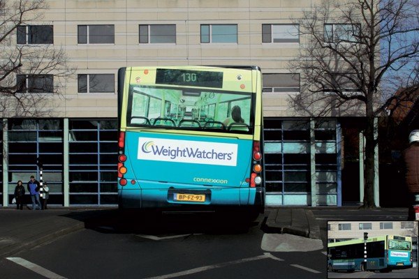 Cân nặng gì mà khiến cả xe buýt phải nghiêng ngả thế này cơ chứ?