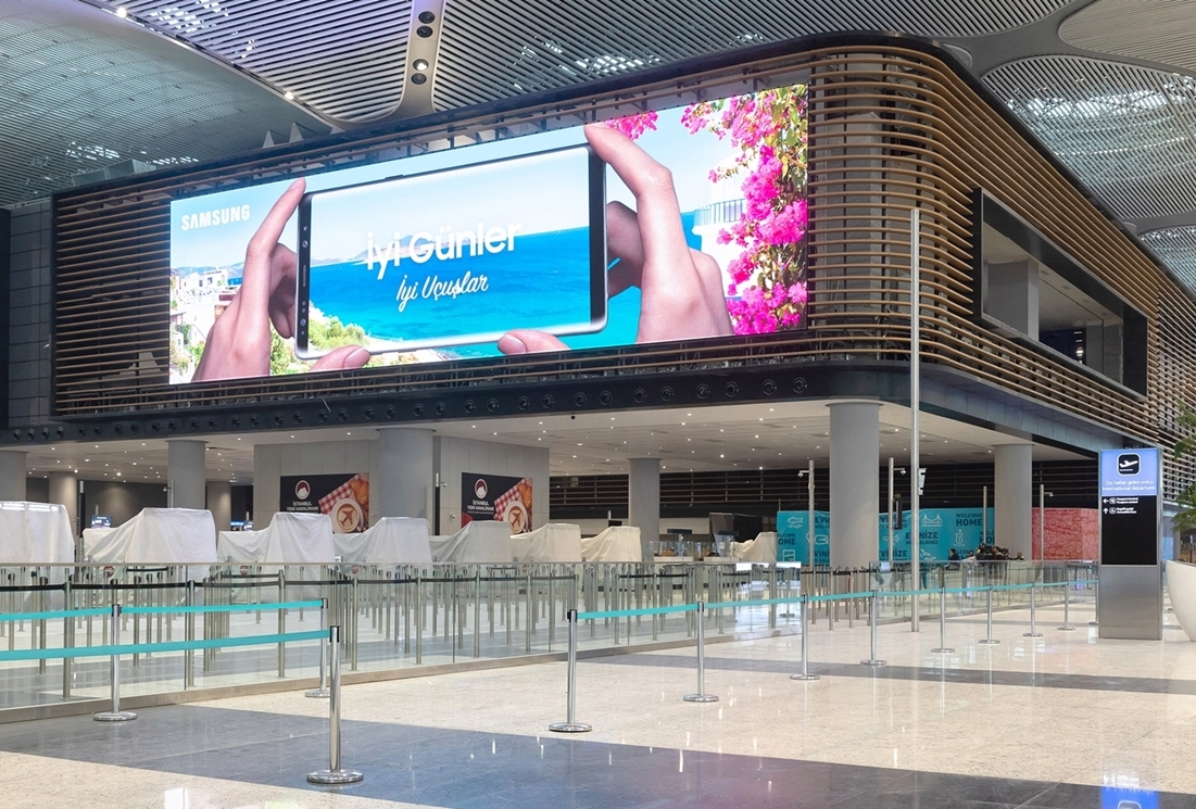 Quảng cáo màn hình LED tại sân bay