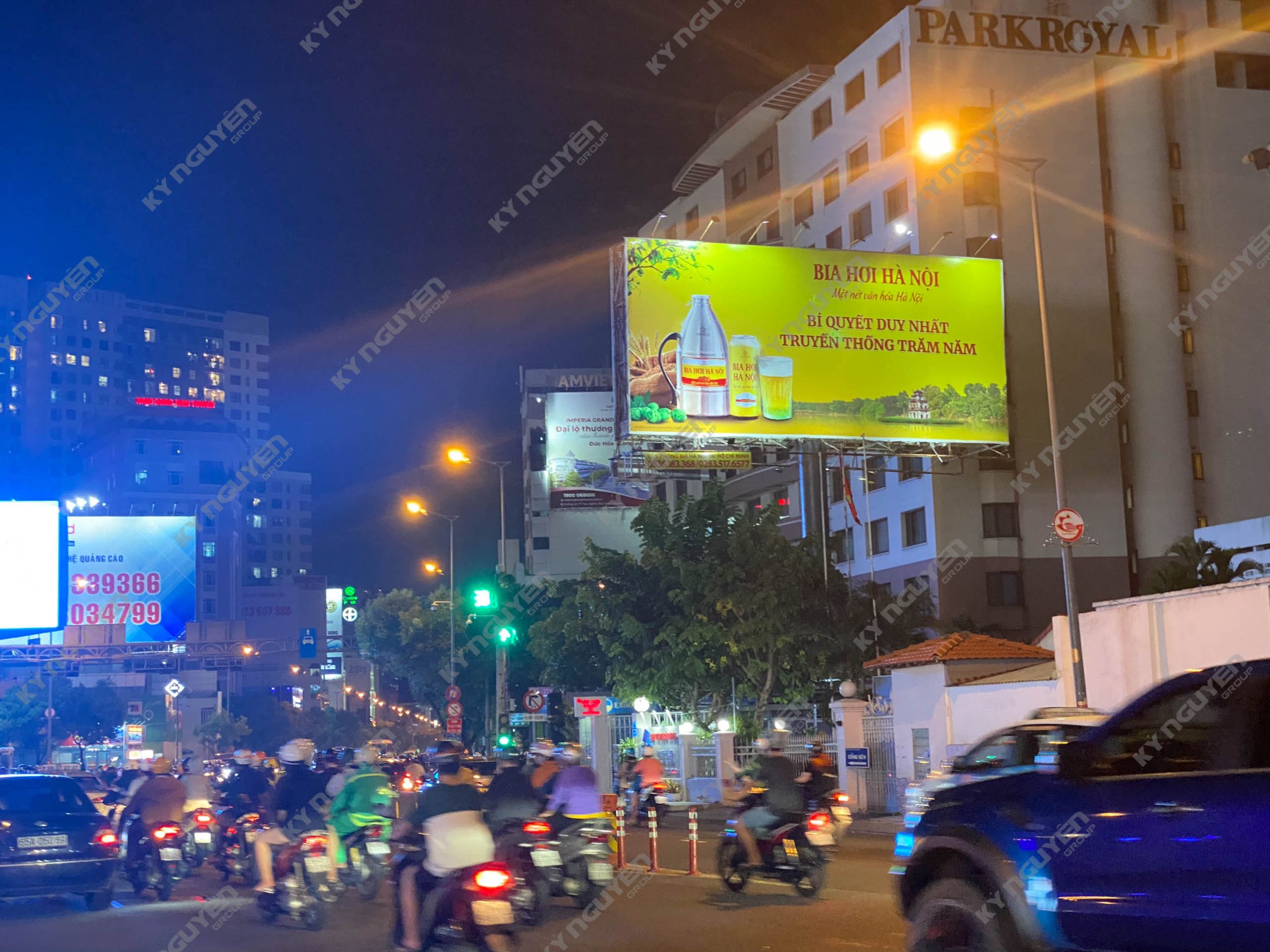 billboard 243 hoang van thu hcm