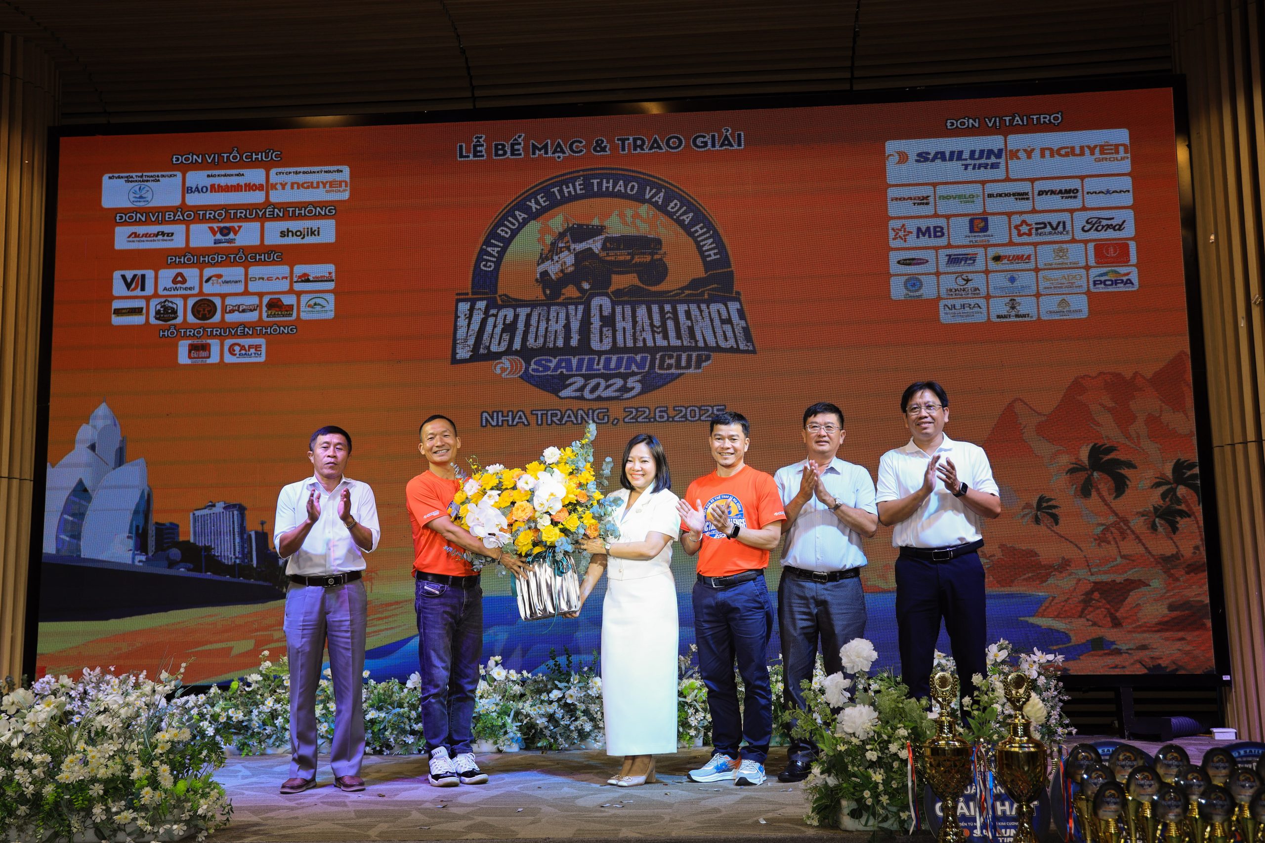Bế mạc giải đua xe ô tô địa hình Victory Challenge Sailun Cup 2025