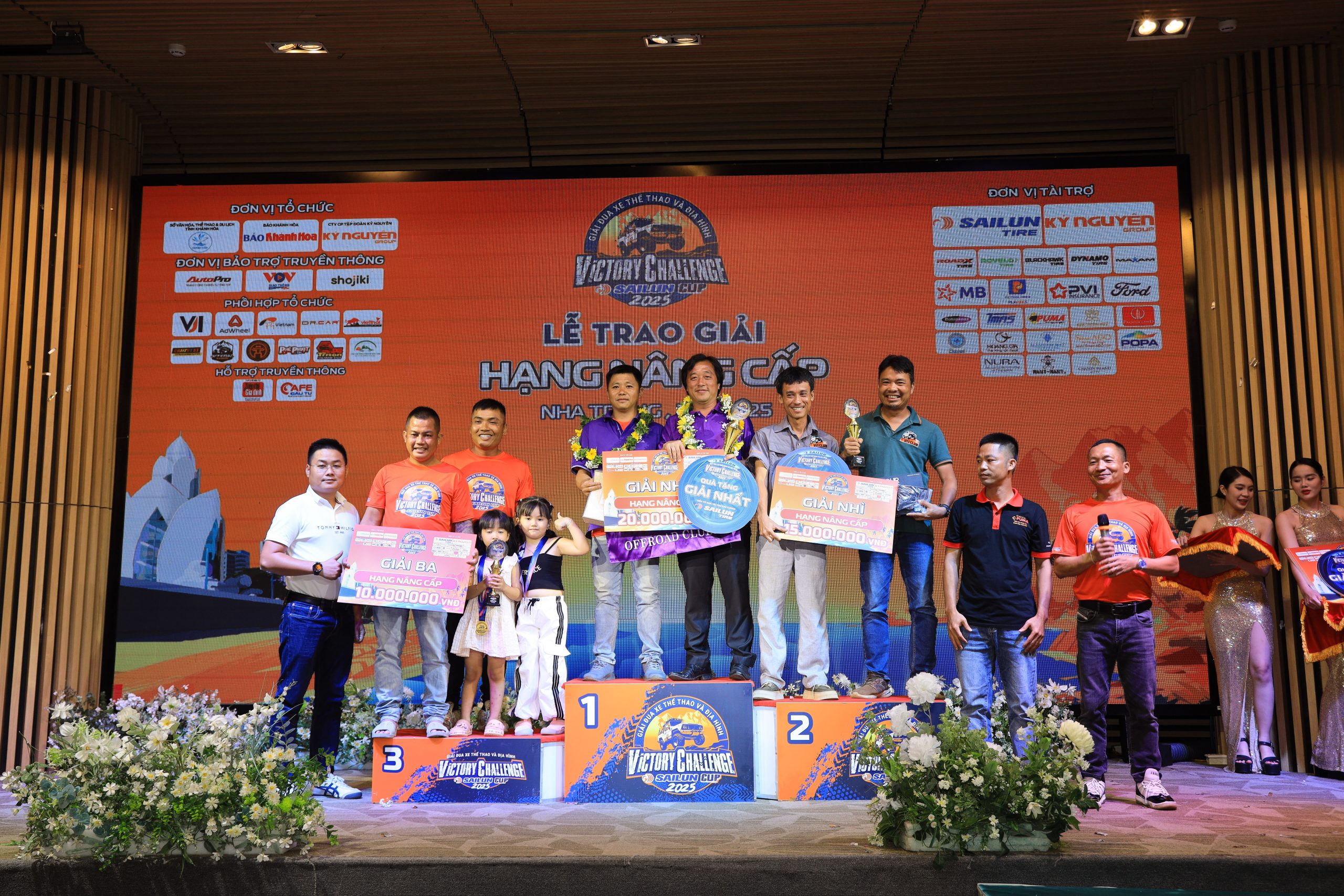 Bế mạc giải đua xe ô tô địa hình Victory Challenge Sailun Cup 2025