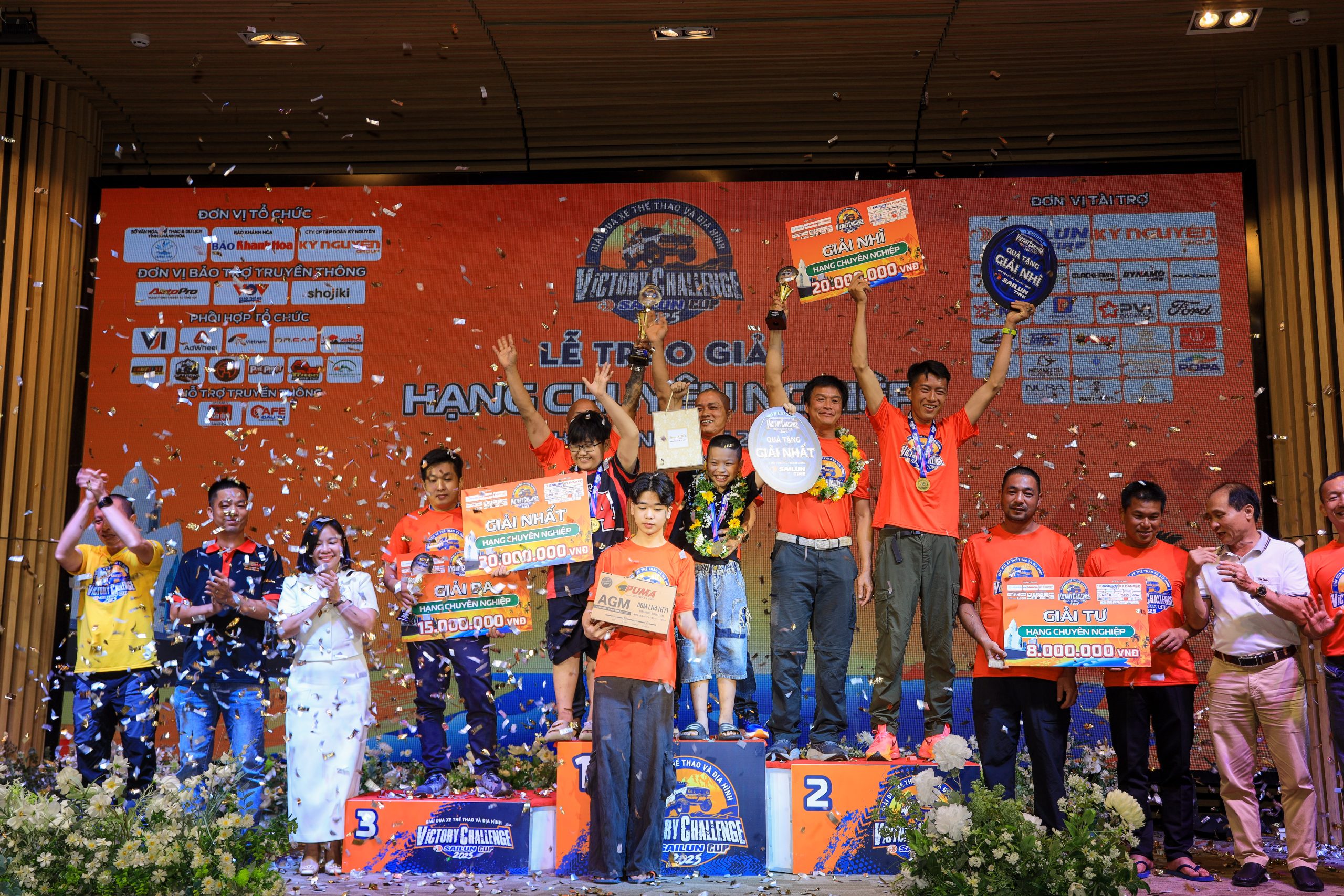 Bế mạc giải đua xe ô tô địa hình Victory Challenge Sailun Cup 2025