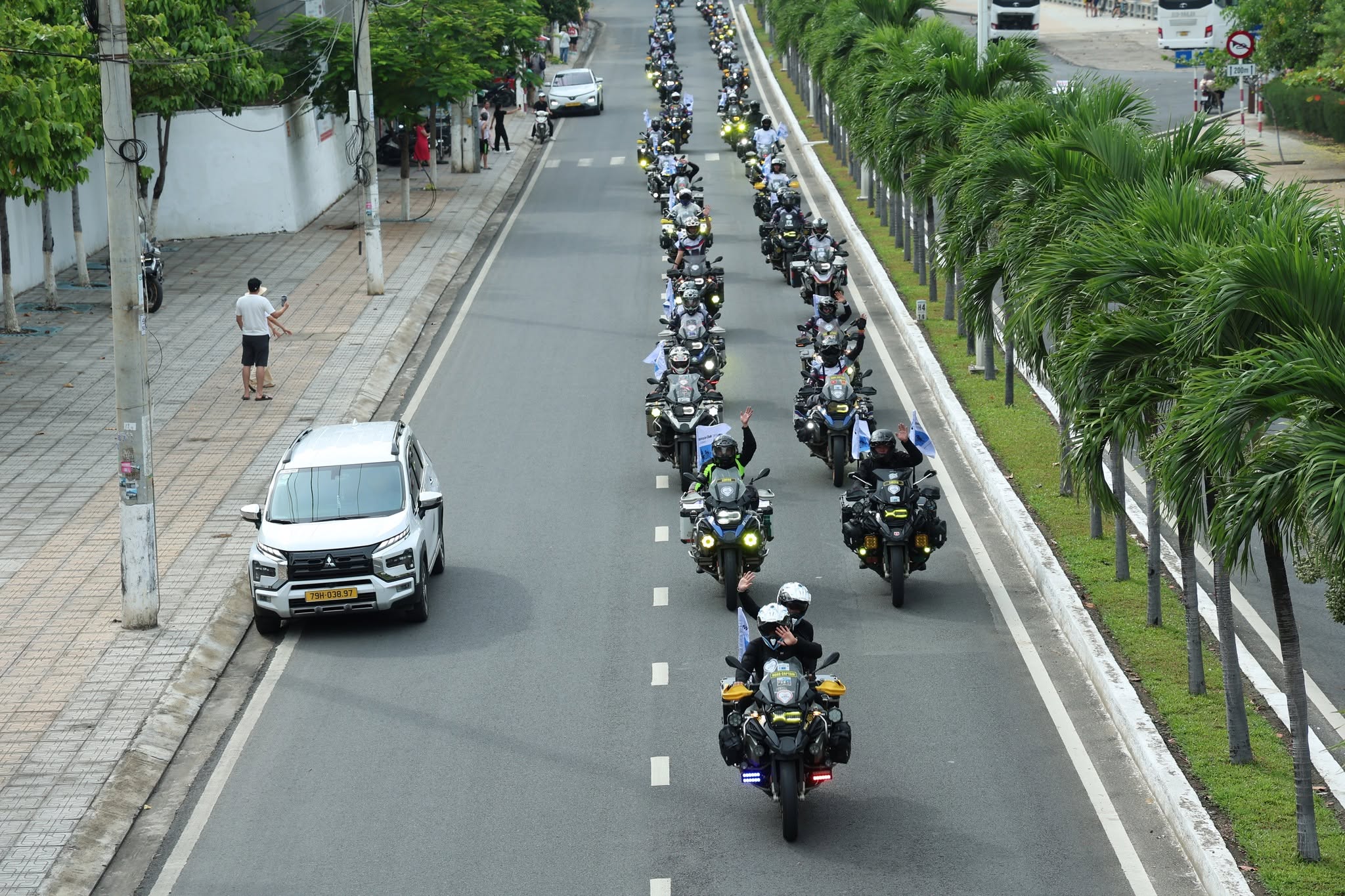 Hơn 1.500 mô tô phân khối lớn diễu hành tại Nha Trang trong CASTROL SUPERBIKE FEST 2026