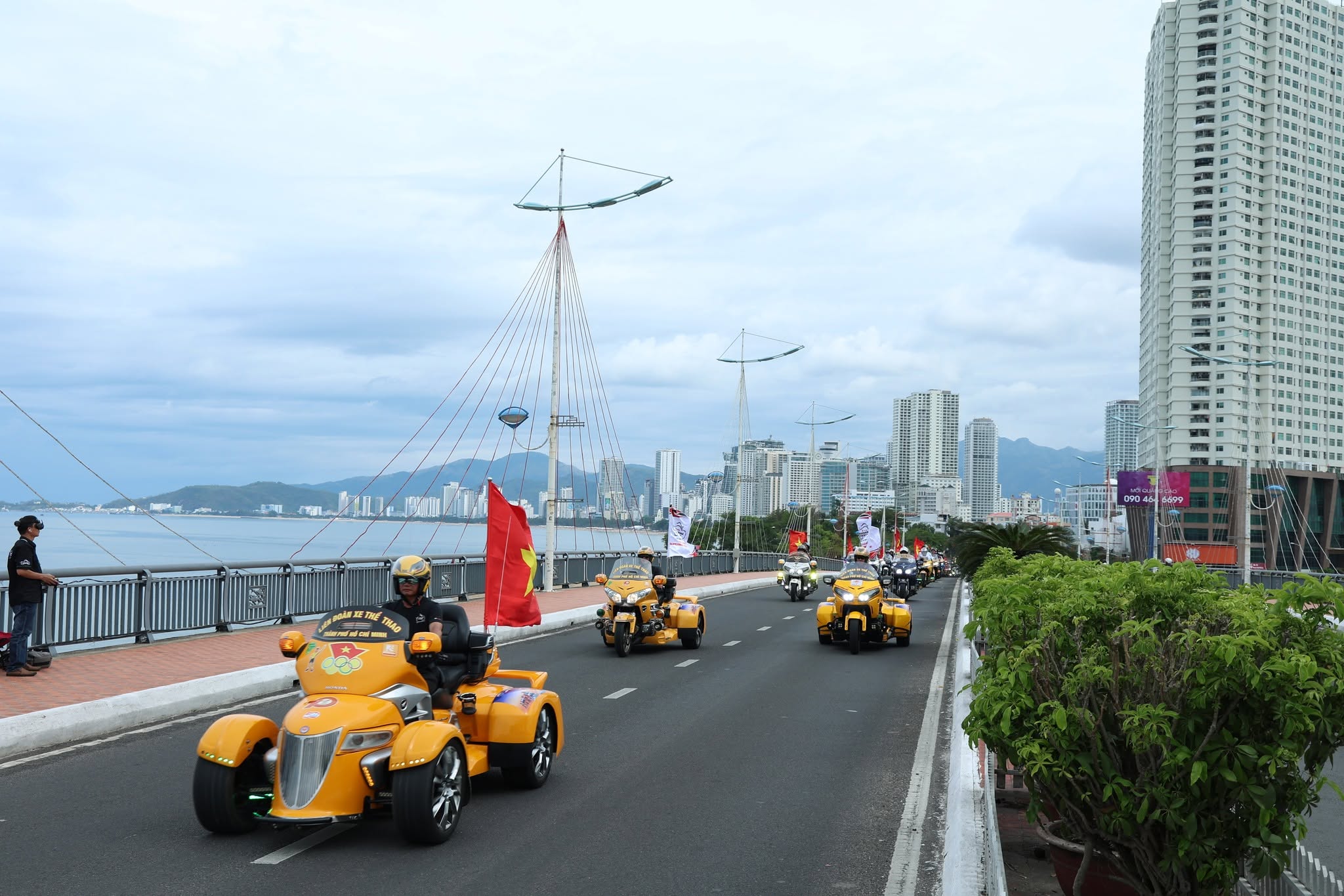 Đoàn biker diễu hành qua cầu Trần Phú tại CASTROL SUPERBIKE FEST 2026