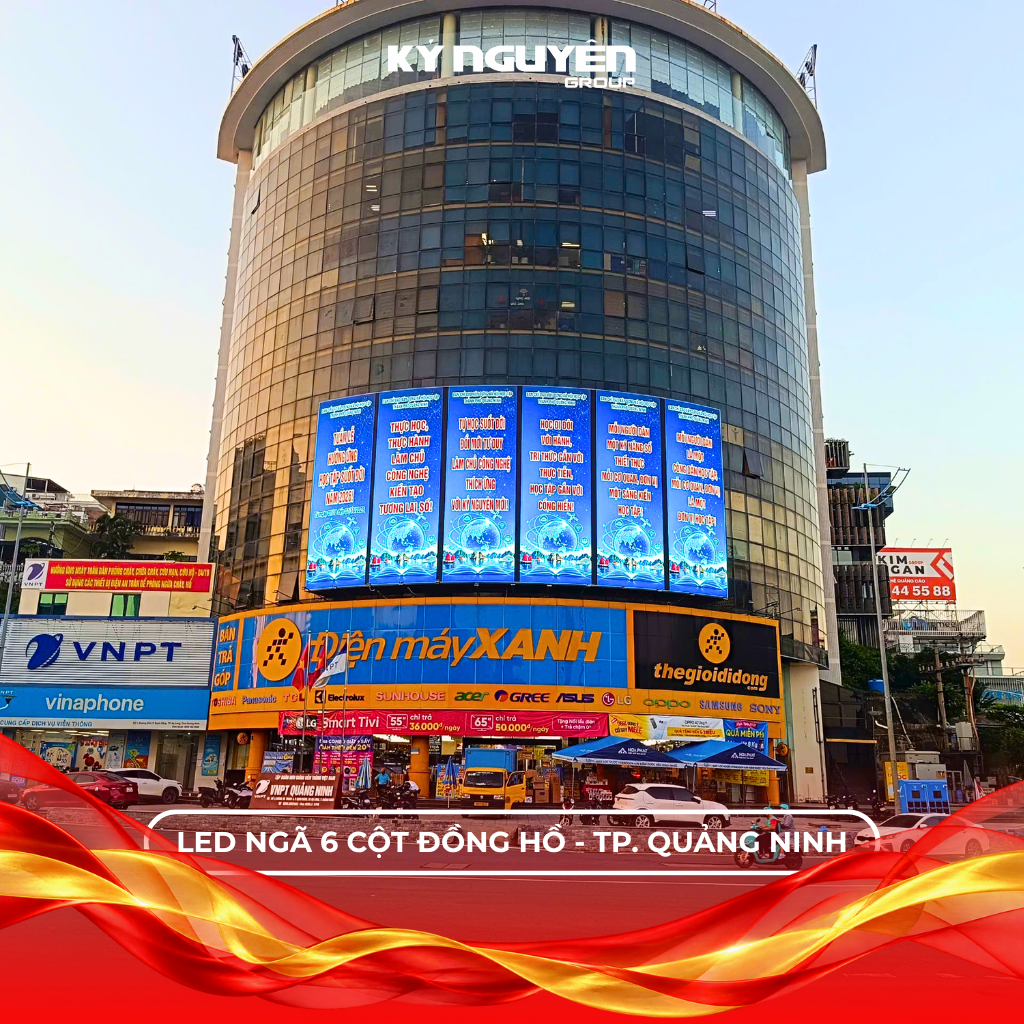 Màn hình LED khoảng 200m² tại vòng xoay Cột Đồng Hồ Hạ Long